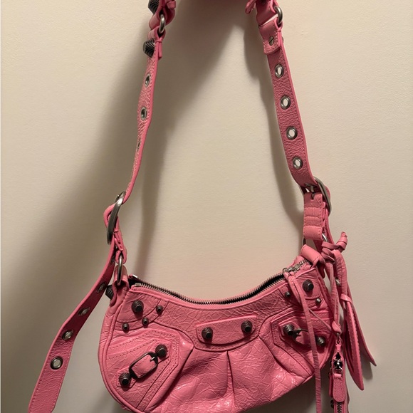 Balenciaga Pink Shoulder Bag with Heart Accent - Picture 8 of 8